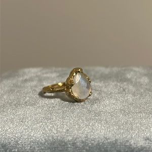 Moonstone ring in 10k solid gold